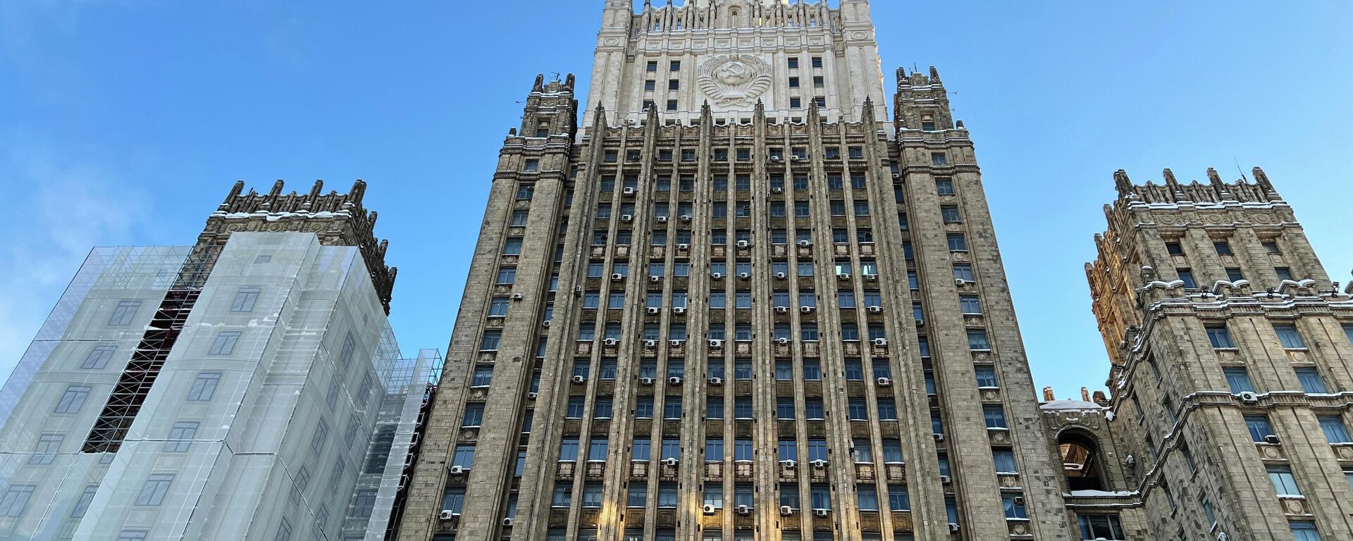 Não haverá démarches russas às vésperas do fim do Novo START, diz chancelaria russa (VÍDEO) - Sputnik Brasil, 1920, 03.02.2026