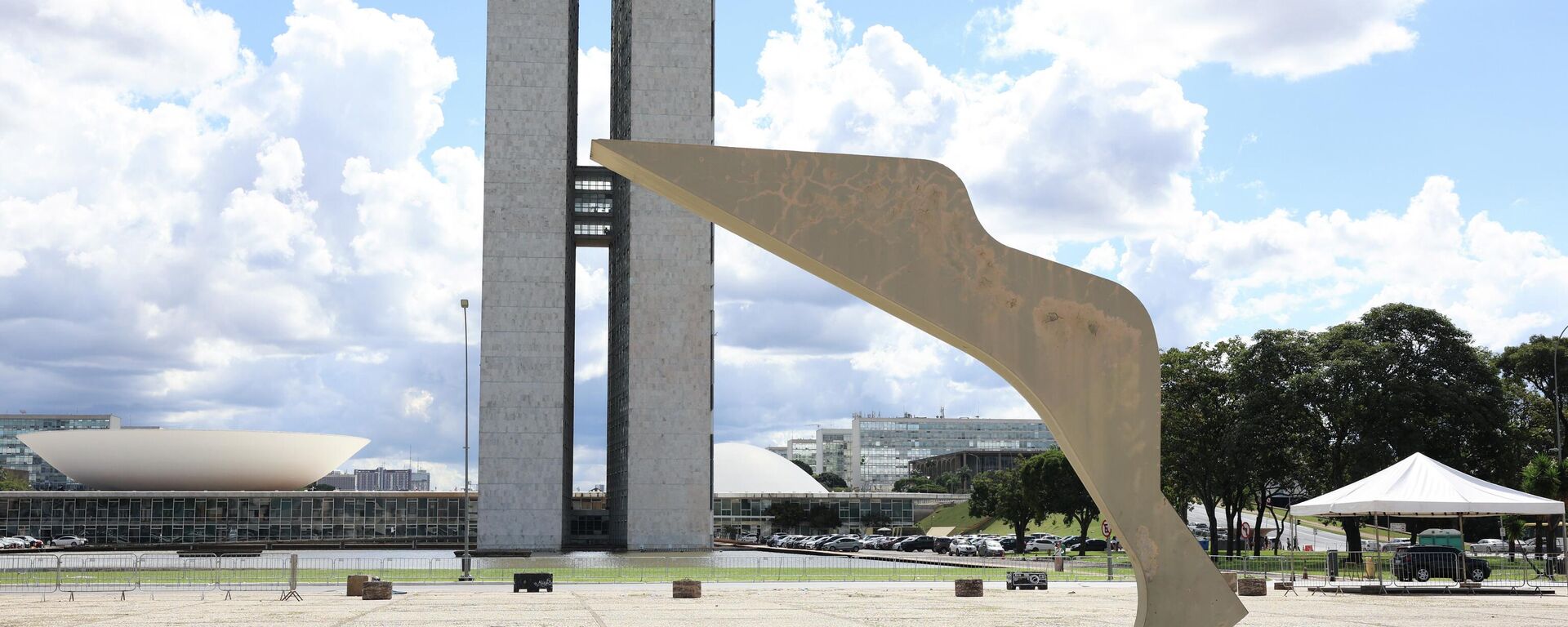 O projeto de recuperação da Praça dos Três Poderes, Brasília, 21 de abril de 2024 - Sputnik Brasil, 1920, 04.02.2026