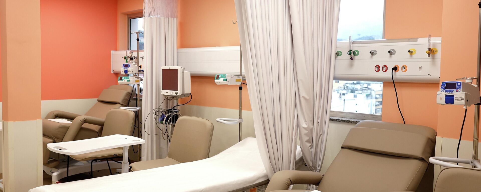 Inauguração do novo ambulatório de Oncologia Pediátrica, espaço para  cuidado ao câncer infantojuvenil do SUS, no Instituto Nacional do Câncer (INCA).   - Sputnik Brasil, 1920, 04.02.2026