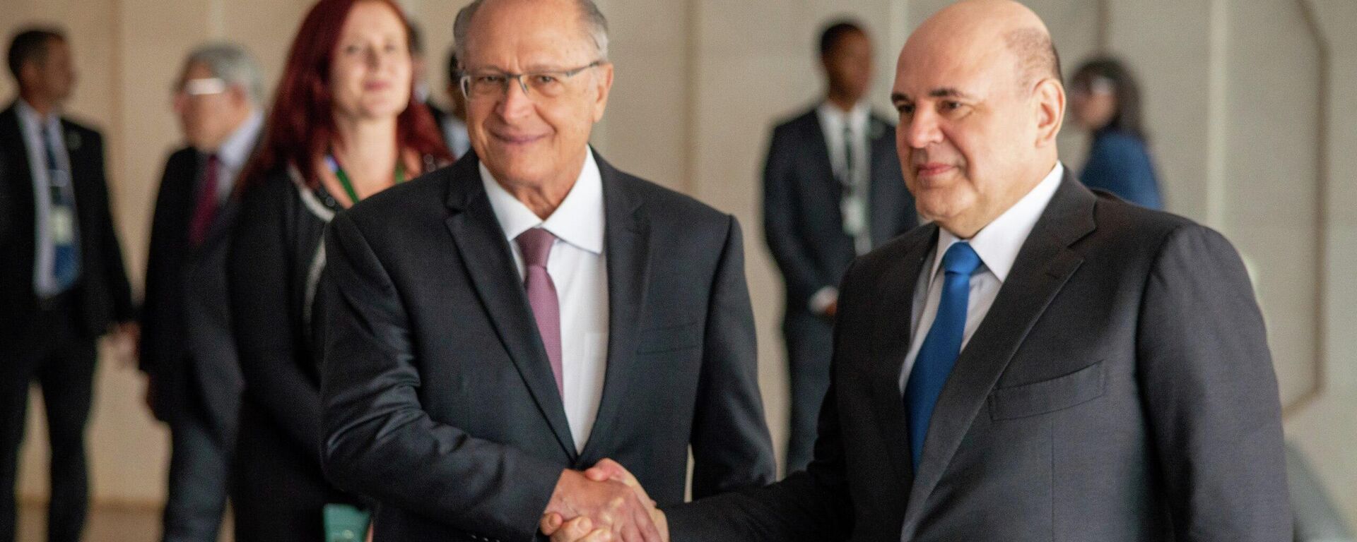 Premiê russo chega ao Itamaraty para reunião bilateral Brasil-Rússia - Sputnik Brasil, 1920, 05.02.2026