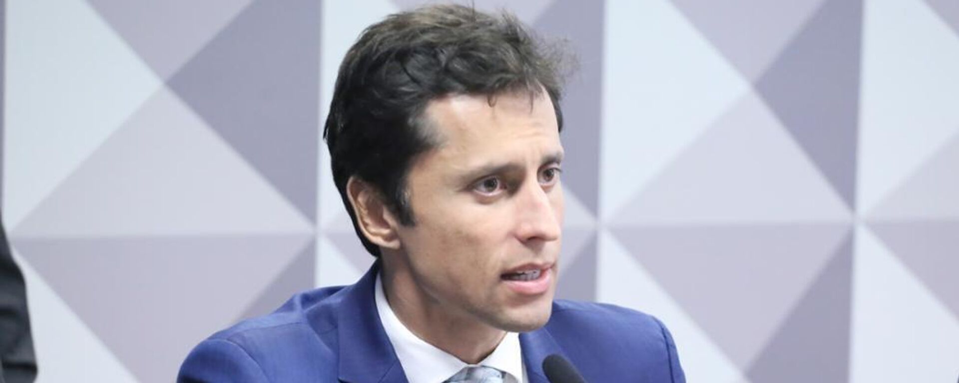 Deputado federal Duarte Jr. (PSB-MA) durante sessão na Câmara dos Deputados em Brasília. 5 de fevereiro de 2026 - Sputnik Brasil, 1920, 05.02.2026