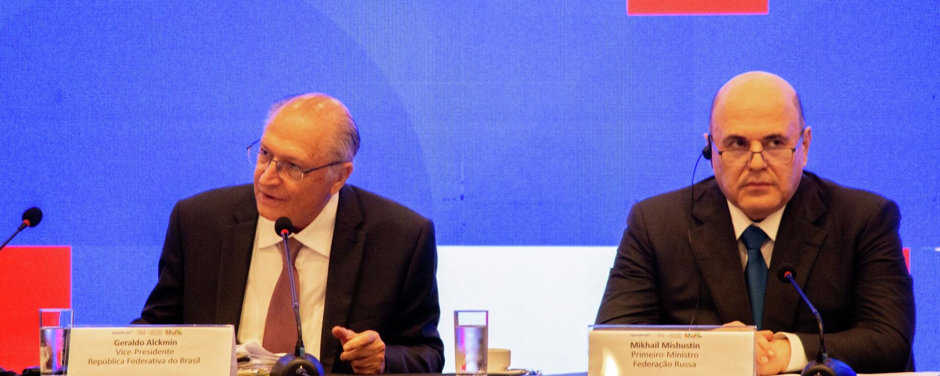 O vice-presidente Geraldo Alckmin e o premiê russo, Mikhail Mishustin. - Sputnik Brasil, 1920, 05.02.2026