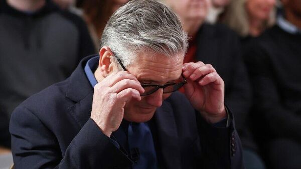 Meia chance de Starmer continuar como premiê até ao fim da semana, diz mídia - Sputnik Brasil