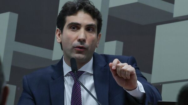 O presidente do Banco Central (BC), Gabriel Galípolo, participa de audiência pública na Comissão de Assuntos Econômicos (CAE) do Senado. - Sputnik Brasil