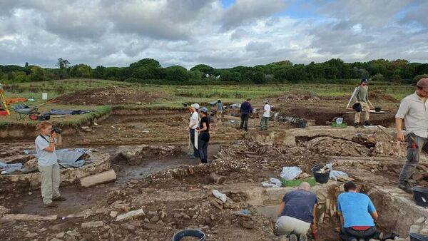 O local de escavação. - Sputnik Brasil