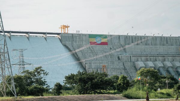 Vista da Grande Barragem do Renascimento, em 9 de setembro de 2025. Construída pela Etiópia no rio Nilo Azul, estrutura promete dobrar a produção de energia no país - Sputnik Brasil