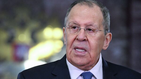 Europa está desmontando equilíbrio alcançado com os EUA na cúpula do Alasca, diz Lavrov - Sputnik Brasil