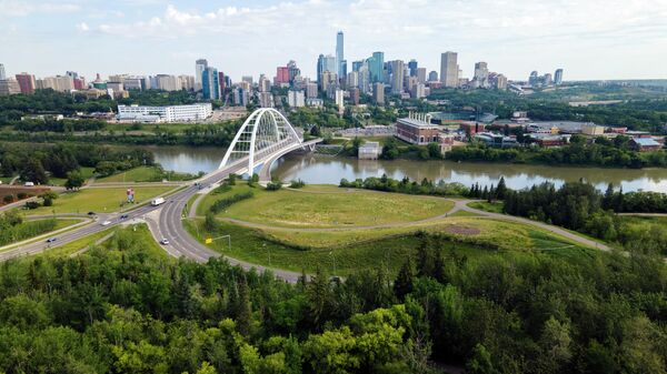 Vista geral da capital da província de Alberta, no Canadá, que concentra quase 85% da produção petrolífera do país. 26 de julho de 2022 - Sputnik Brasil
