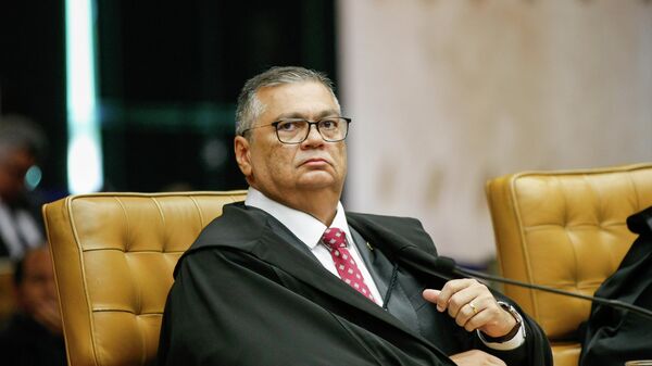 O ministro do Supremo Tribunal Federal (STF) Flávio Dino durante sessão plenária, em fevereiro de 2026 - Sputnik Brasil