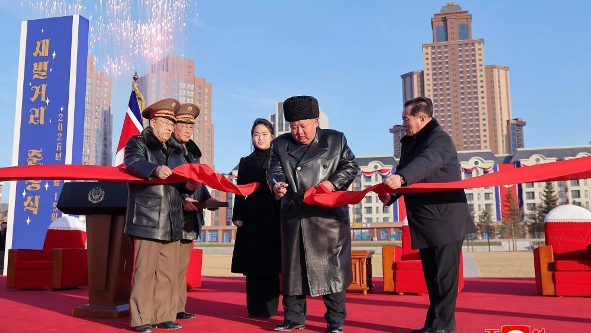 Pyongyang inaugura nova rua em honra aos heróis falecidos na libertação da região russa de Kursk Pyongyang inaugura nova rua em honra aos heróis falecidos na libertação da região russa de Kursk - Sputnik Brasil, 1920, 16.02.2026