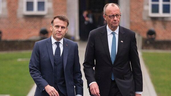 Vídeo engraçado, situação triste: mídia alemã se queixa de Macron ignorado por Merz - Sputnik Brasil