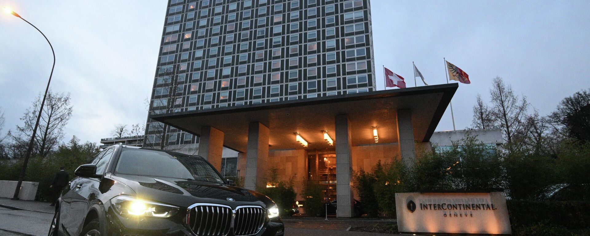 O Hotel Intercontinental em Genebra, Suíça, local de uma nova rodada de negociações entre representantes da Rússia, dos Estados Unidos e da Ucrânia - Sputnik Brasil, 1920, 18.02.2026