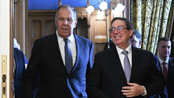 Chanceleres da Rússia e de Cuba, Sergei Lavrov e Bruno Rodríguez Parrilla, se reúnem em Moscou - Sputnik Brasil