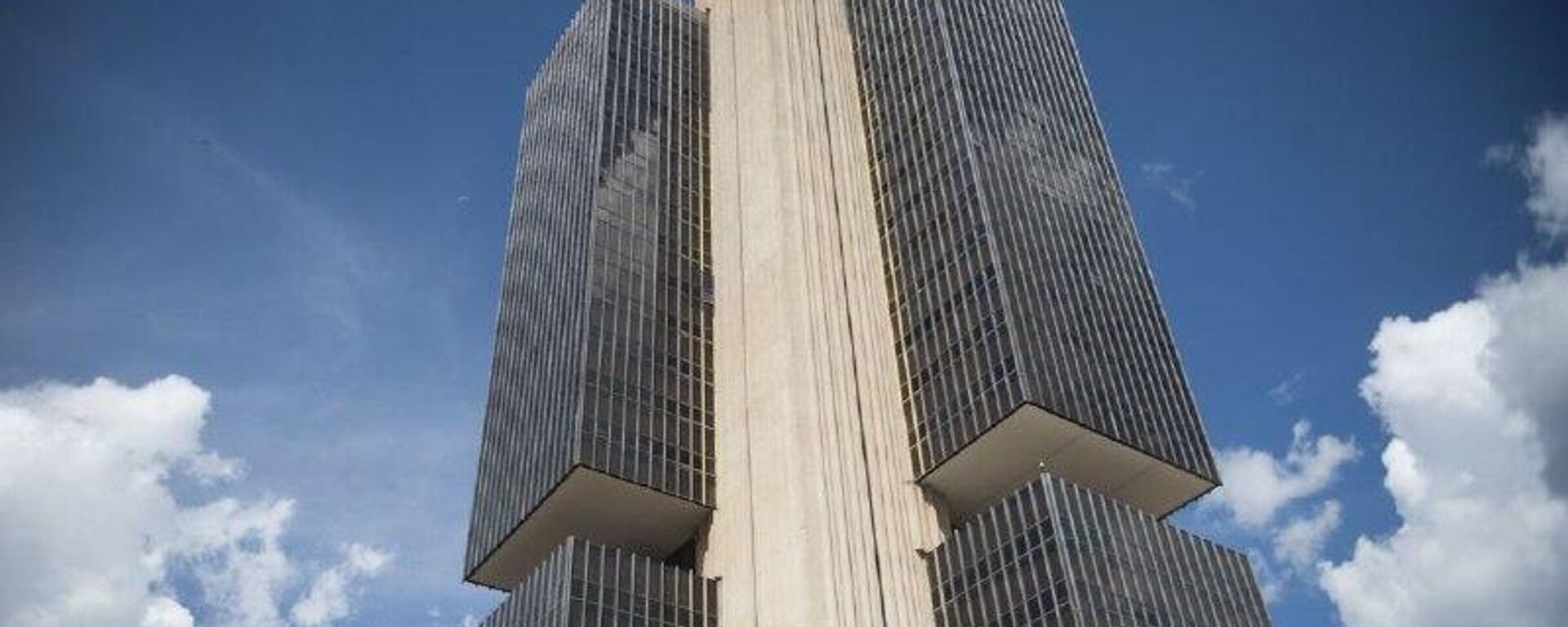 Mídia: BC liquida Banco Pleno após deterioração financeira e ligação com colapso do Master - Sputnik Brasil, 1920, 18.02.2026