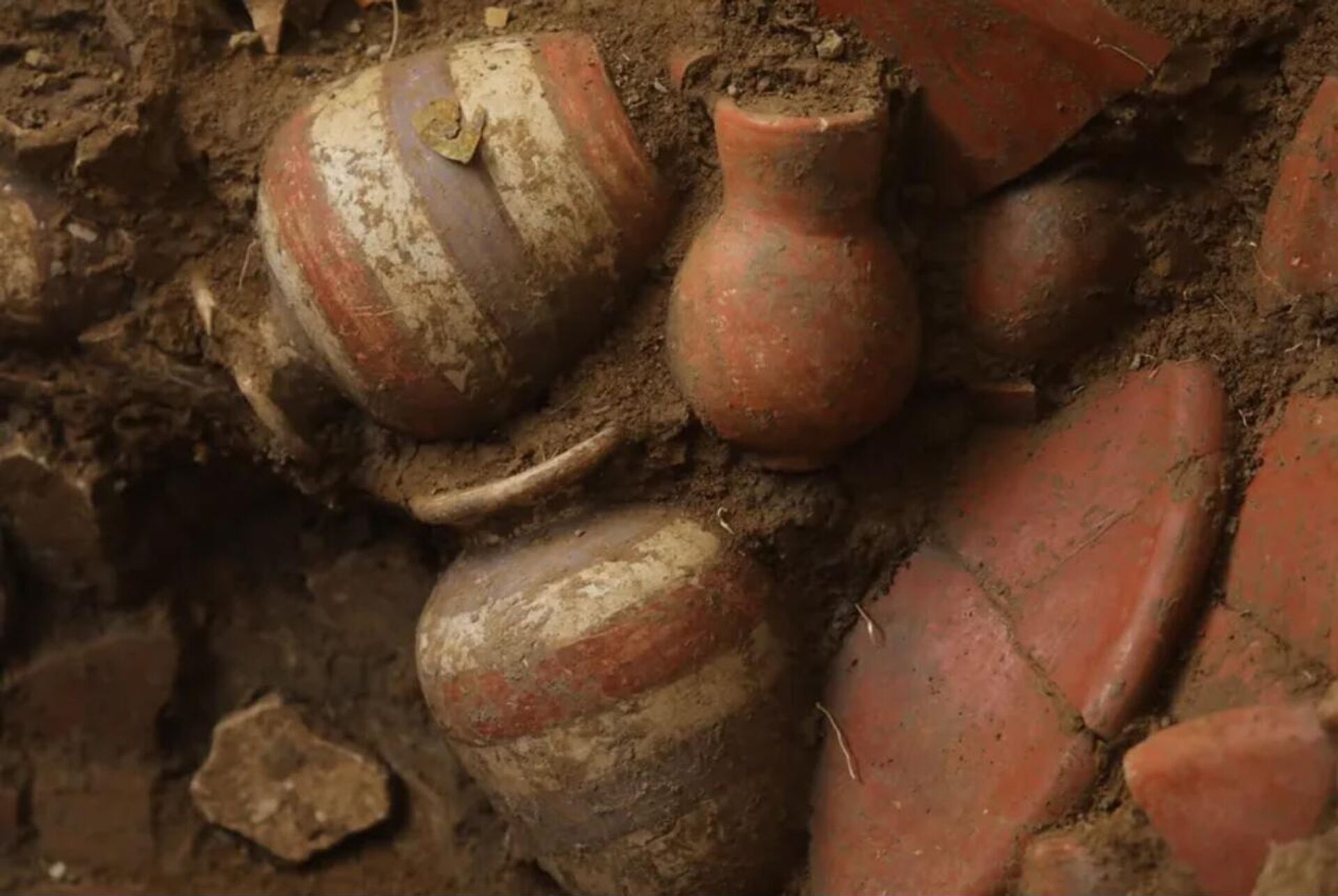 Túmulo real com 1.000 anos repleto de ouro descoberto em El Cano, no Panamá. - Sputnik Brasil, 1920, 21.02.2026