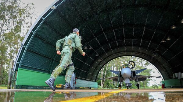 F-39 Gripen da FAB inicia Alerta de Defesa Aérea do Planalto Central a partir de Anápolis (GO) - Sputnik Brasil
