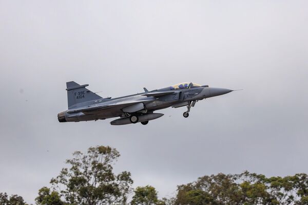 F-39 Gripen da FAB inicia Alerta de Defesa Aérea do Planalto Central a partir de Anápolis (GO) - Sputnik Brasil