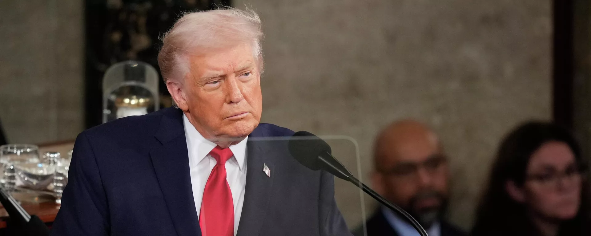 Presidente dos Estados Unidos, Donald Trump faz o discurso do Estado da União em sessão conjunta do Congresso. Washington, D.C., 24 de fevereiro de 2026 - Sputnik Brasil, 1920, 10.04.2026