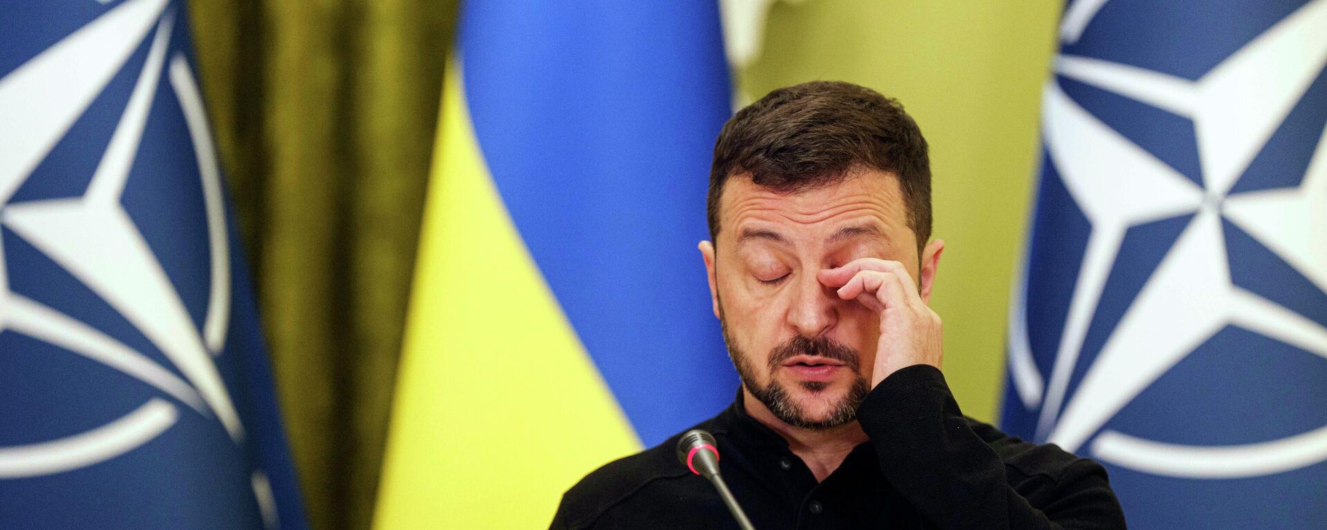 Le Président ukrainien Volodymyr Zelensky donne une conférence de presse conjointe avec le secrétaire général de l'Otan, Mark Rutte, à Kiev, en Ukraine, le 3 octobre 2024 - Sputnik Brasil, 1920, 20.06.2026