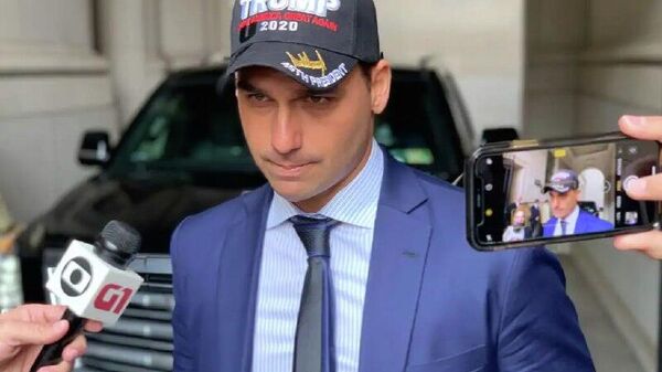 PF suspende funções de Eduardo Bolsonaro durante investigação administrativa - Sputnik Brasil