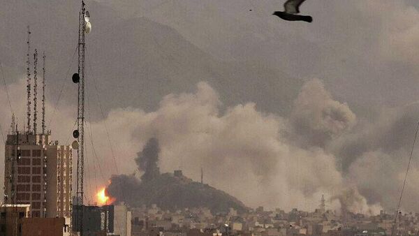  Irã sob ataque dos EUA e de Israel Fortes explosões foram ouvidas em algumas partes de Teerã na manhã de hoje. - Sputnik Brasil