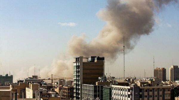  Irã sob ataque dos EUA e de Israel Fortes explosões foram ouvidas em algumas partes de Teerã - Sputnik Brasil