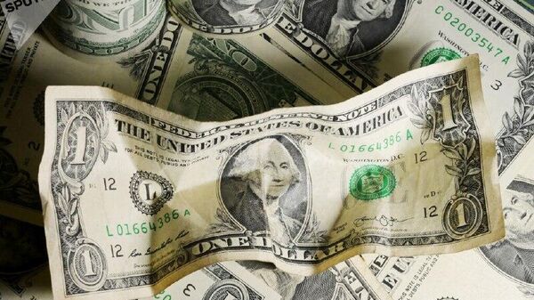 Fechamento do estreito de Ormuz pode desencadear o colapso do sistema do dólar, afirma especialista - Sputnik Brasil