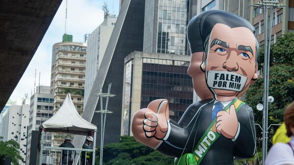 Ato reúne opositores ao governo federal na Avenida Paulista, em São Paulo, 1ª de março de 2026. - Sputnik Brasil