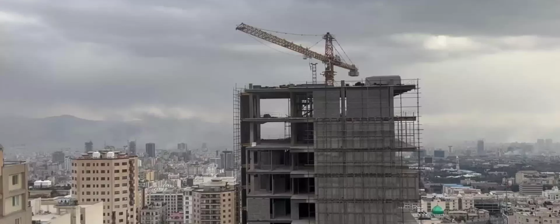 Veja as consequências dos últimos impactos em Teerã, através de imagens da Sputnik - Sputnik Brasil, 1920, 26.03.2026