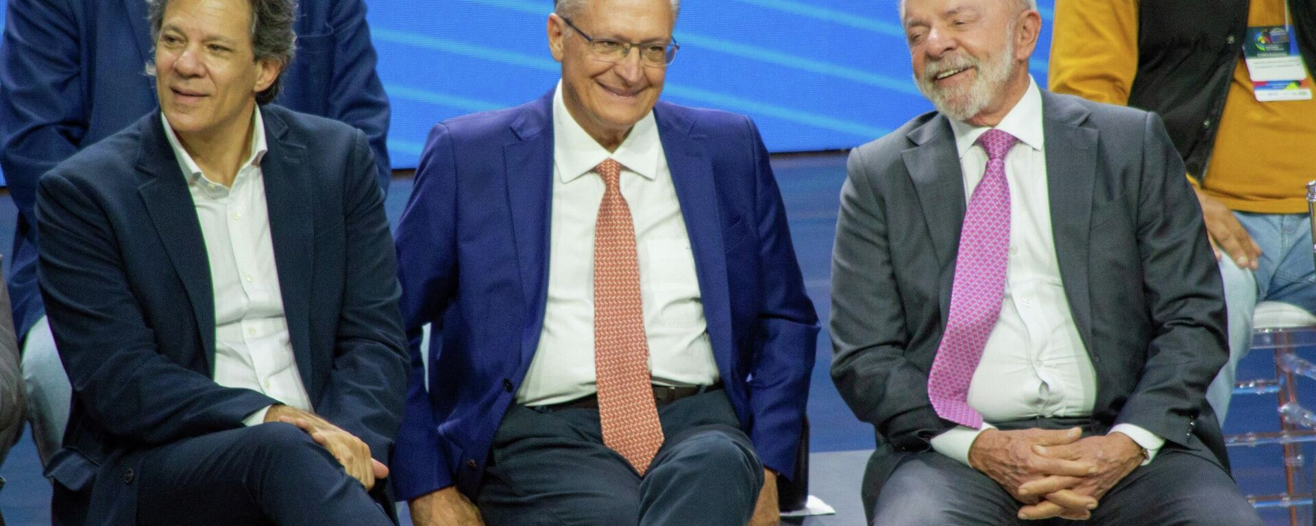 Presidente Luiz Inácio Lula da Silva (PT) ao lado do vice-presidente Geraldo Alckmin (PSB) e do ministro da Fazenda, Fernando Haddad, durante a II Conferência Nacional do Trabalho, em São Paulo (SP). 3 de março de 2026 - Sputnik Brasil, 1920, 03.03.2026
