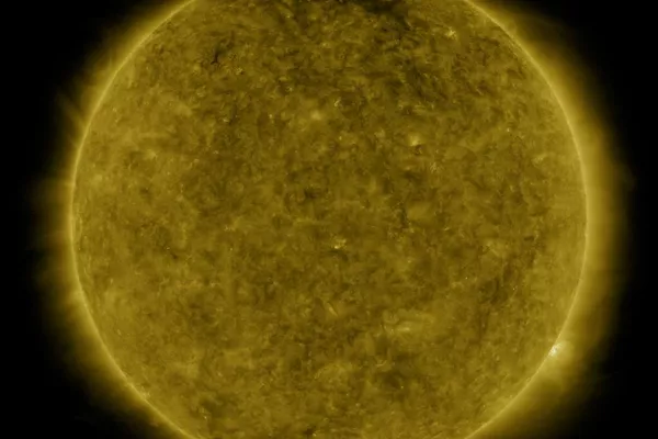Uma visão de um mês do mínimo solar do Ciclo Solar 24, conforme observado no filtro 171A do Observatório de Dinâmica Solar (SDO, na sigla em inglês) Uma visão de um mês do mínimo solar do Ciclo Solar 24, conforme observado no filtro 171A do Observatório de Dinâmica Solar (SDO, na sigla em inglês) - Sputnik Brasil