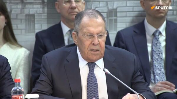 Atual crise no Oriente Médio pode trazer consequências colossais para todo o mundo e para a economia, diz Lavrov - Sputnik Brasil