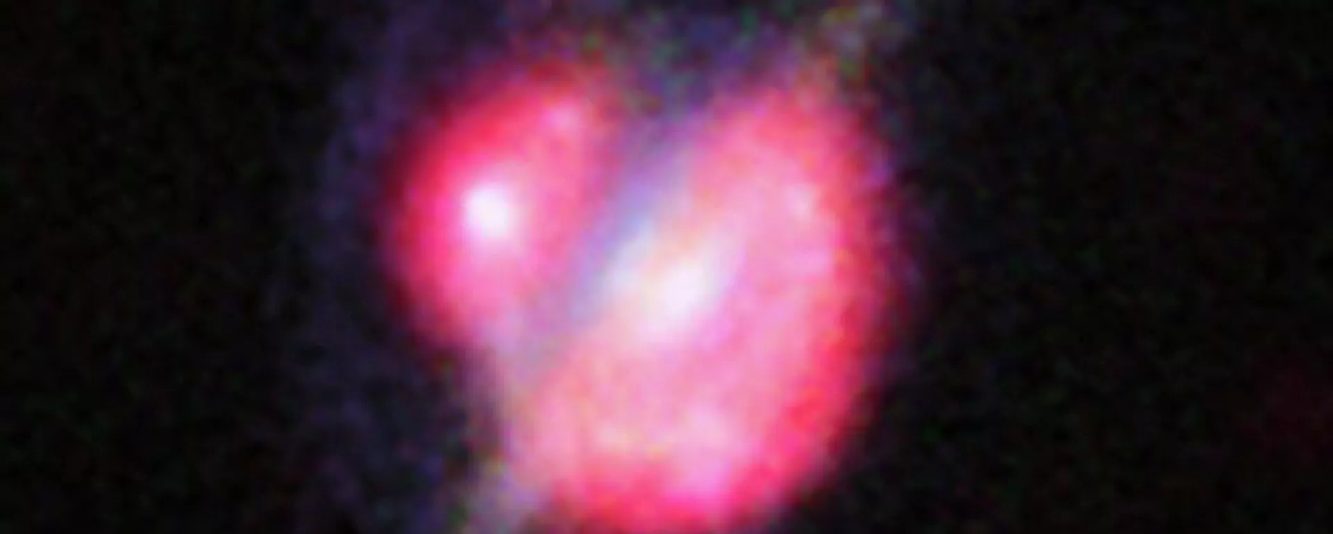Imagem composta pelos telescópios Hubble e Keck da fusão de galáxias H-ATLAS J142935.3-002836, lar do poderoso gigamaser espacial - Sputnik Brasil, 1920, 05.03.2026