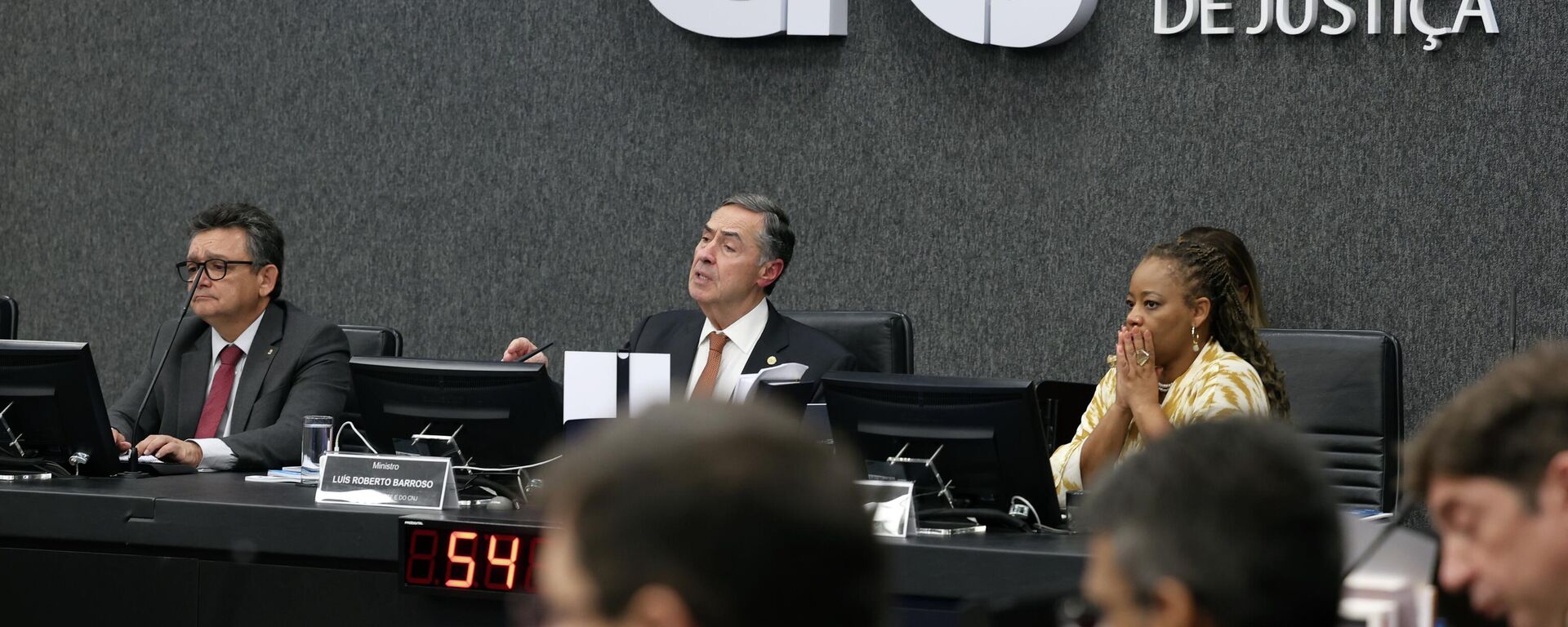 O então presidente do Supremo Tribunal Federal (STF) e do Conselho Nacional de Justiça (CNJ), Luís Roberto Barroso, durante balanço de gestão. Brasília (DF), 23 de setembro de 2025 - Sputnik Brasil, 1920, 06.03.2026