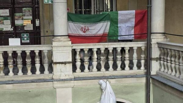 O Exército da República Islâmica do Irã anunciou que a Marinha do Exército, com uma onda massiva de ataques com drones, atingiu bases e territórios ocupados pelos EUA com fogo pesado. - Sputnik Brasil