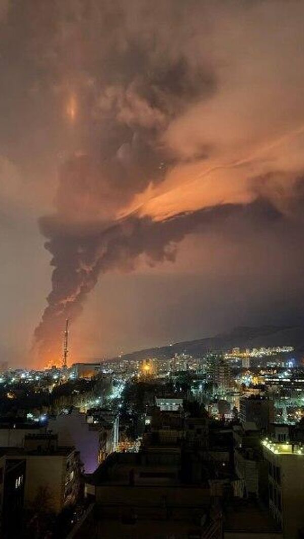 Outra explosão ocorreu em um depósito de petróleo em Shahran, a oeste de Teerã, diz correspondente da Sputnik em Teerã. - Sputnik Brasil