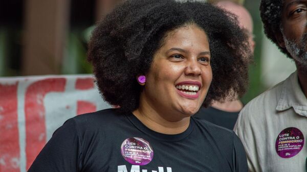 Samara Martins, do partido Unidade Popular (UP), lançou sua pré-candidatura à Presidência do Brasil neste domingo (8), em São Paulo (SP). - Sputnik Brasil