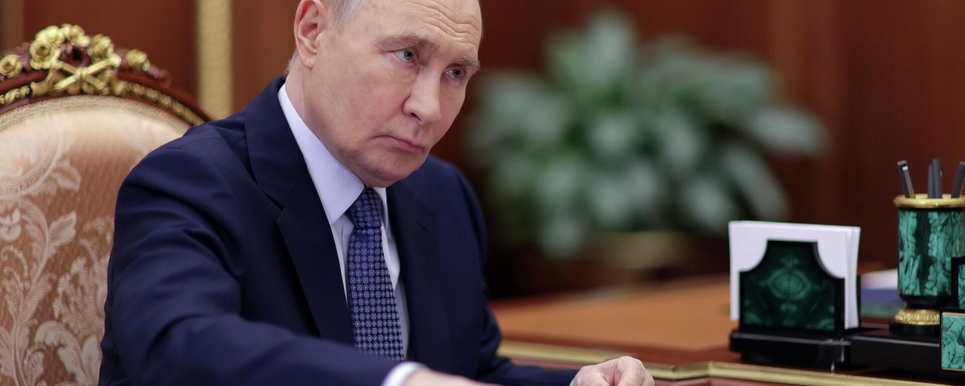  Transferência total dos fornecimentos de petróleo do Oriente Médio sem o uso do estreito de Ormuz é irreal no momento, destaca Putin - Sputnik Brasil, 1920, 21.04.2026