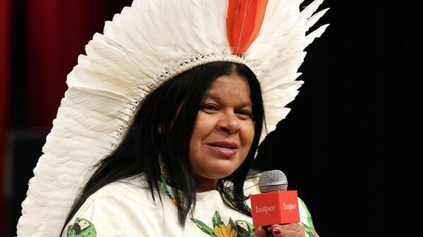 A ministra dos Povos Indígenas, Sonia Guajajara, participa da COP 30 em Perspectiva: Povos Indígenas e as Mudanças Climáticas, conferência realizada pelo Instituto de Ensino e Pesquisa (Insper), em parceria com o Ministério dos Povos Indígenas - Sputnik Brasil