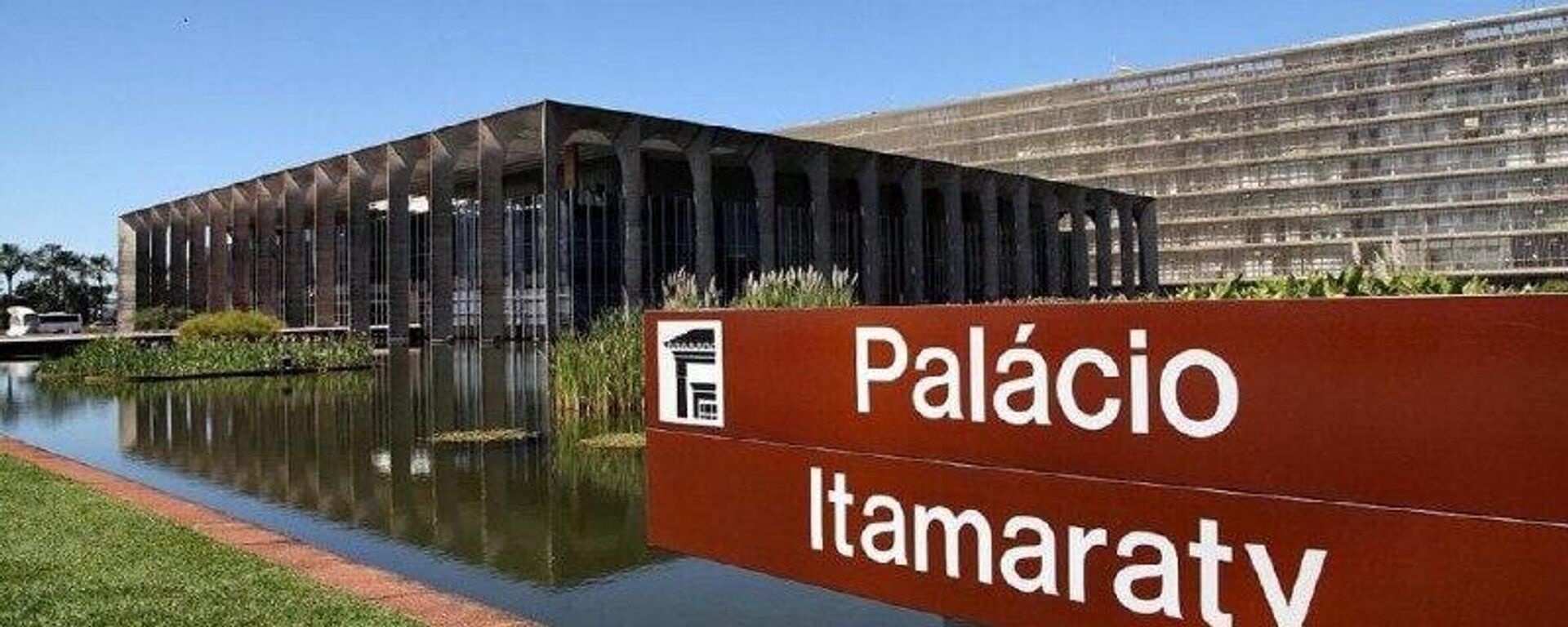 Visita de assessor de Trump a Bolsonaro pode ser ingerência, diz Itamaraty - Sputnik Brasil, 1920, 24.03.2026