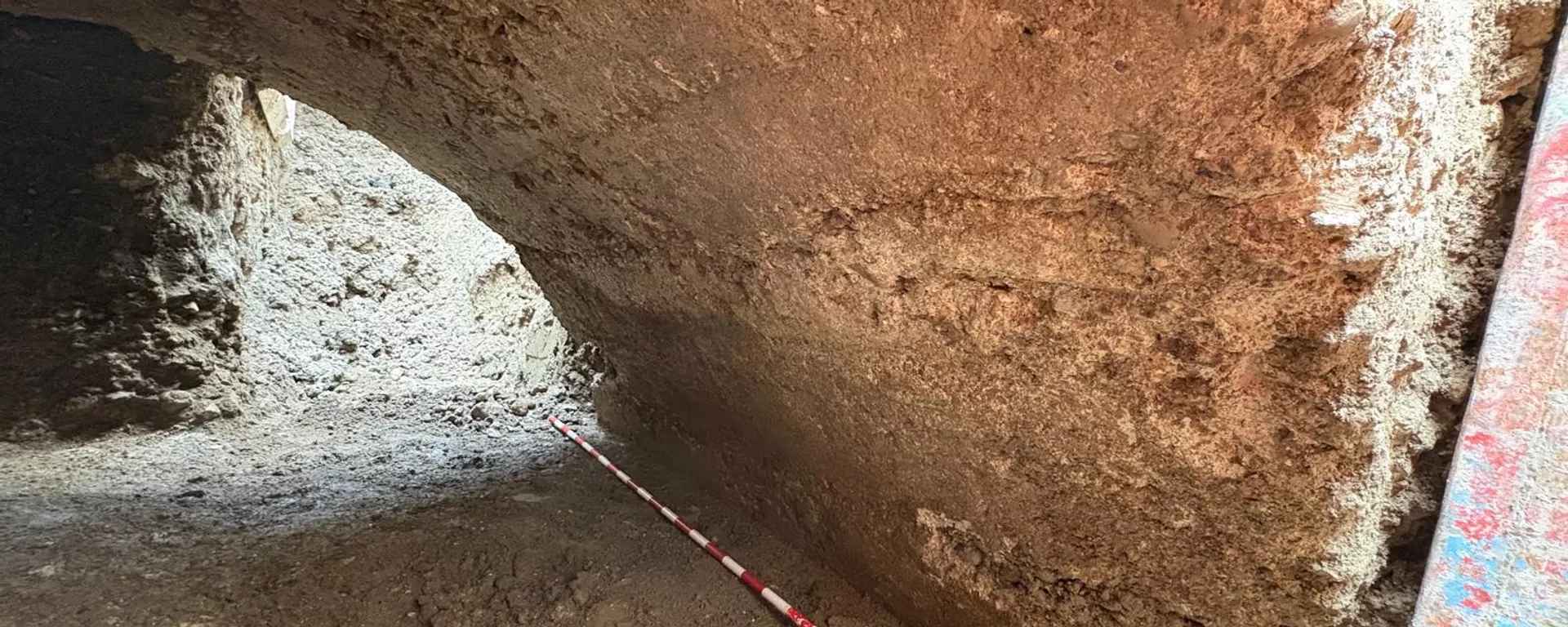 Trabalhos arqueológicos nos canteiros de obras da praça de São Miguel e avenida de Coso, em Saragoça, Espanha - Sputnik Brasil, 1920, 16.03.2026