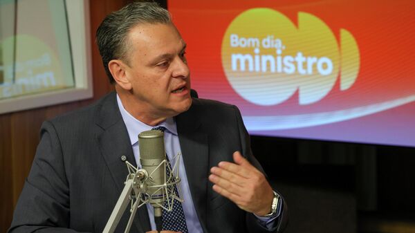 O ministro da Agricultura e Pecuária, Carlos Fávaro, participa do programa Bom Dia, Ministro, Brasília, 17 de setembro de 2025 - Sputnik Brasil