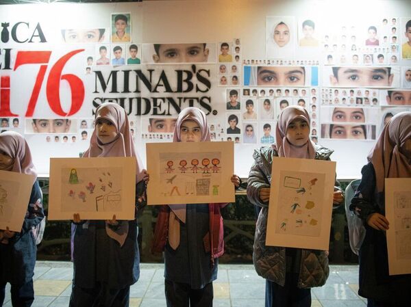 Ataque contra a escola em Minab - Sputnik Brasil