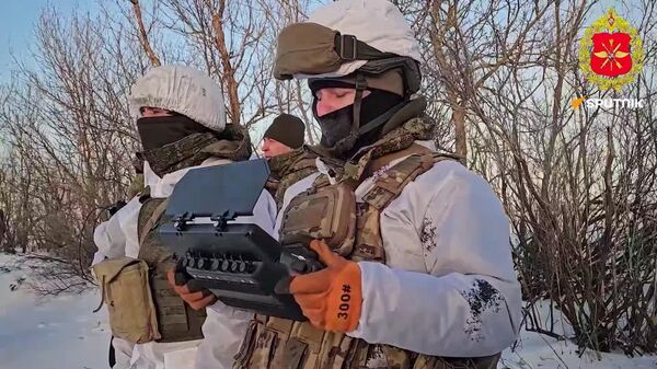 🪖 Militares russos testam robôs de combate em campo - Sputnik Brasil