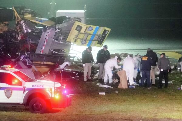 Cresce para 2 mortos e 13 feridos o número de vítimas da colisão no aeroporto de Nova York  - Sputnik Brasil