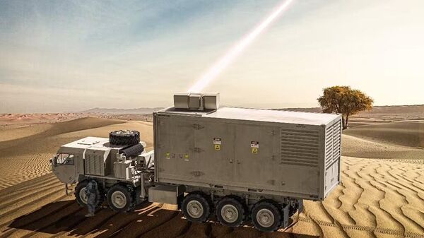 Ilustração artística da capacidade de proteção contra fogo indireto com laser de alta energia - Sputnik Brasil