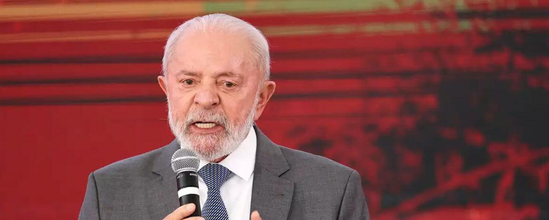 O presidente do Brasil, Luiz Inácio Lula da Silva, durante discurso - Sputnik Brasil, 1920, 25.03.2026