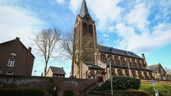 Exterior da Igreja de Pedro e Paulo em Maastricht, onde, segundo arqueólogos, foram descobertos os restos mortais de Charles de Batz de Castelmore, conhecido como d'Artagnan - Sputnik Brasil