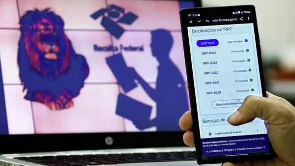 Brasileiros já podem apresentar declaração de Imposto de Renda para 2026 - Sputnik Brasil