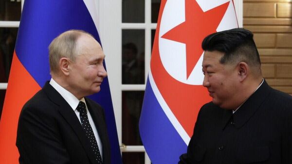 Presidente russo Vladimir Putin com seu homólogo norte-coreano Kim Jong-un - Sputnik Brasil